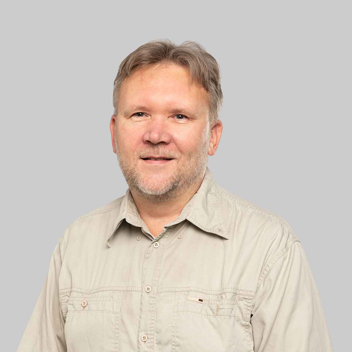 qodef-team-image